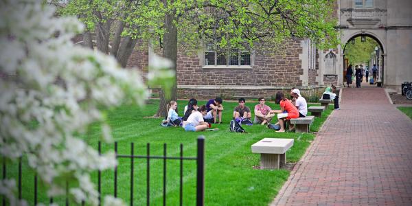 Students outside Ridgley