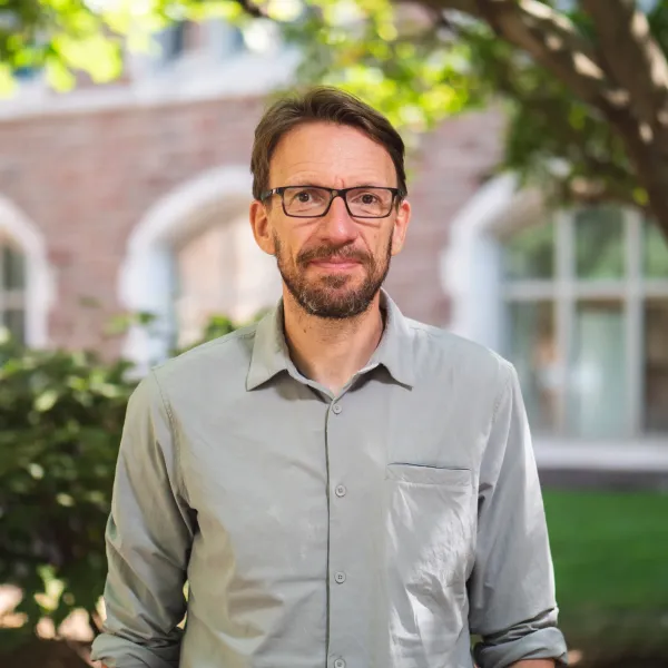 Krawczynski wins prestigious award from the American Astronomical Society